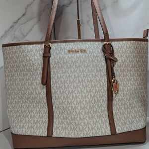 MICHAEL KORS Vanilla Signature Jet Set Travel Large Logo Tote Bag NWT